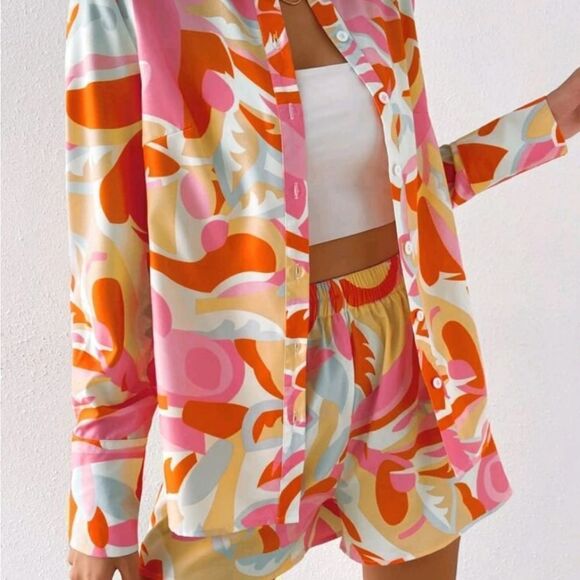 Colorful Abstract Print Shirt and Shorts Set - Picture 4 of 7